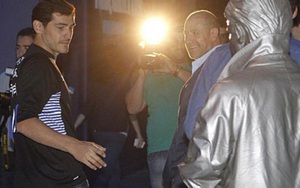 Casillas 'tái ngộ' Mourinho ở Porto